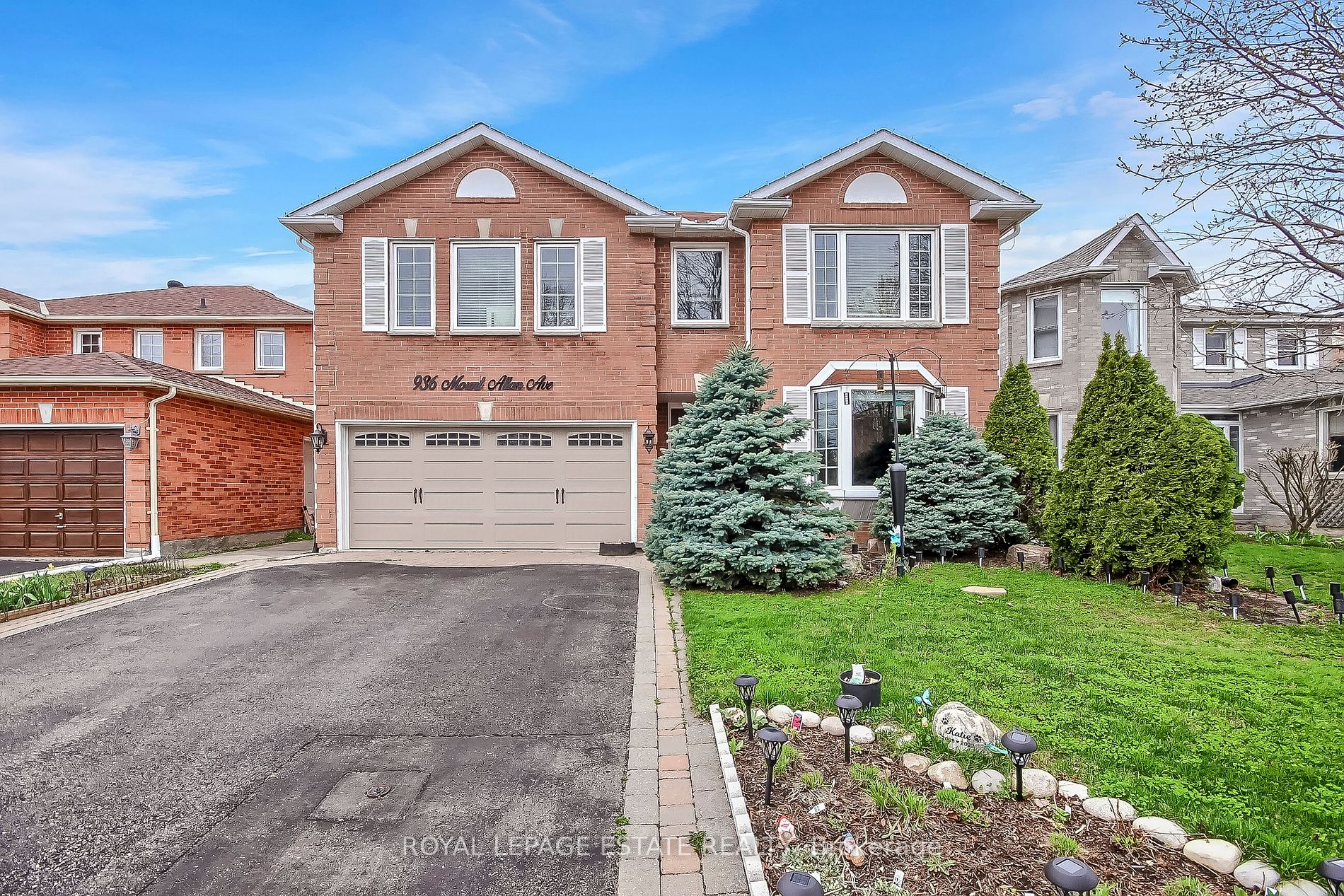 936 Mount Allan Ave