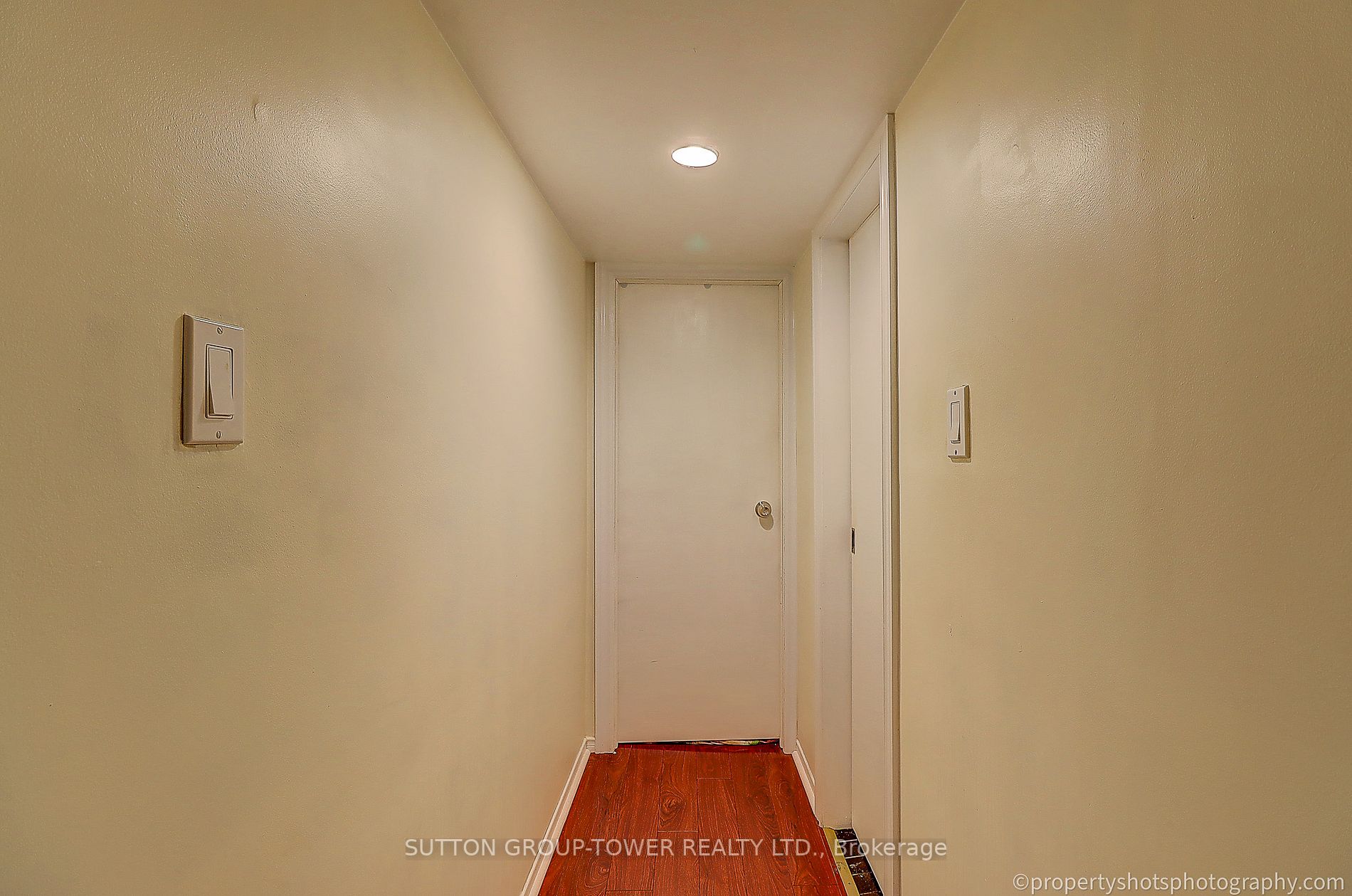 156 Warden Ave