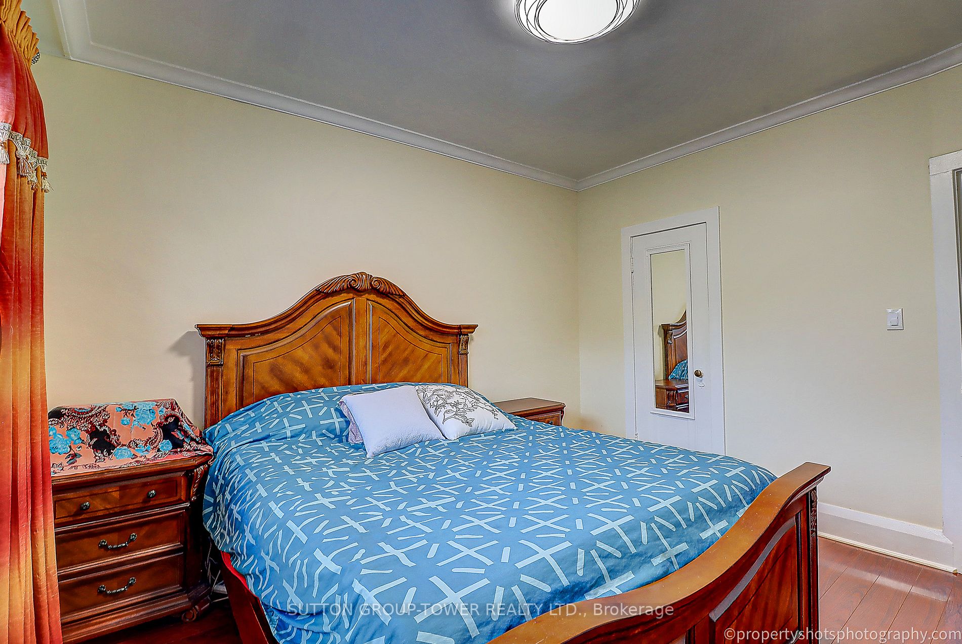 156 Warden Ave