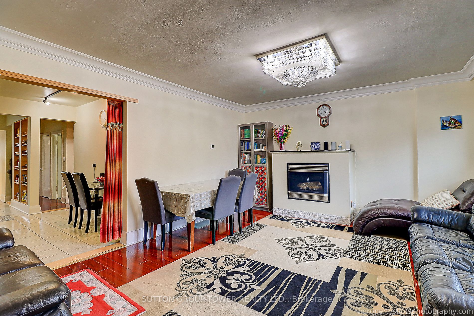 156 Warden Ave