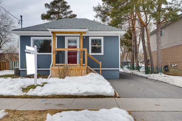 420 Perry St, Whitby