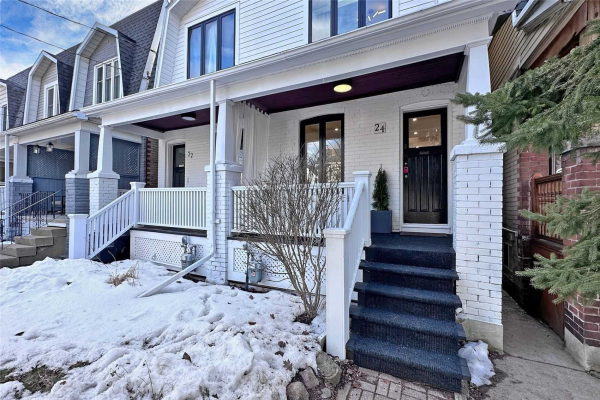 24 Pickering St, Toronto