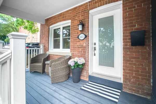 141 Kingsmount Park Rd, Toronto