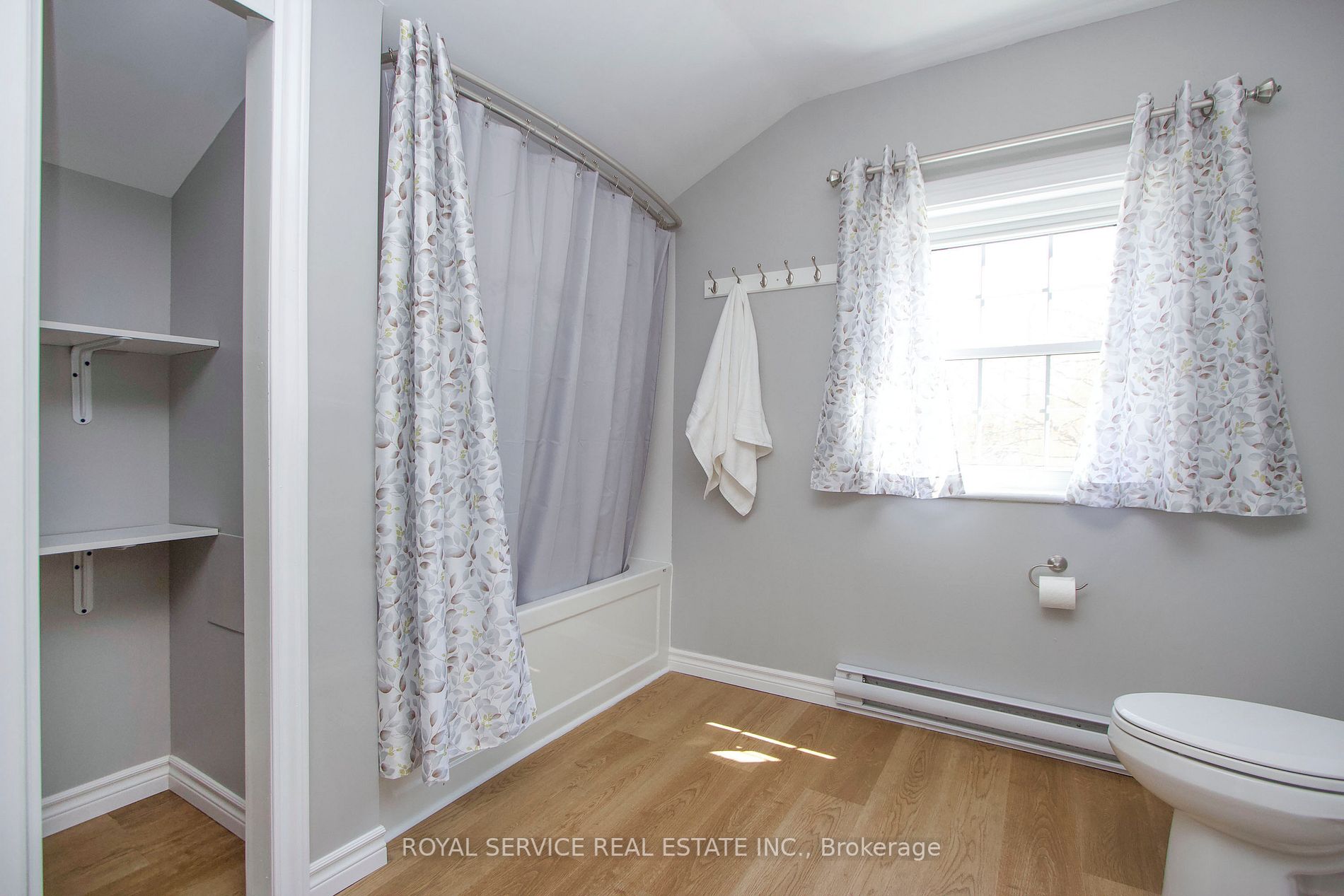 Listing E5977004 - Large Photo # 31