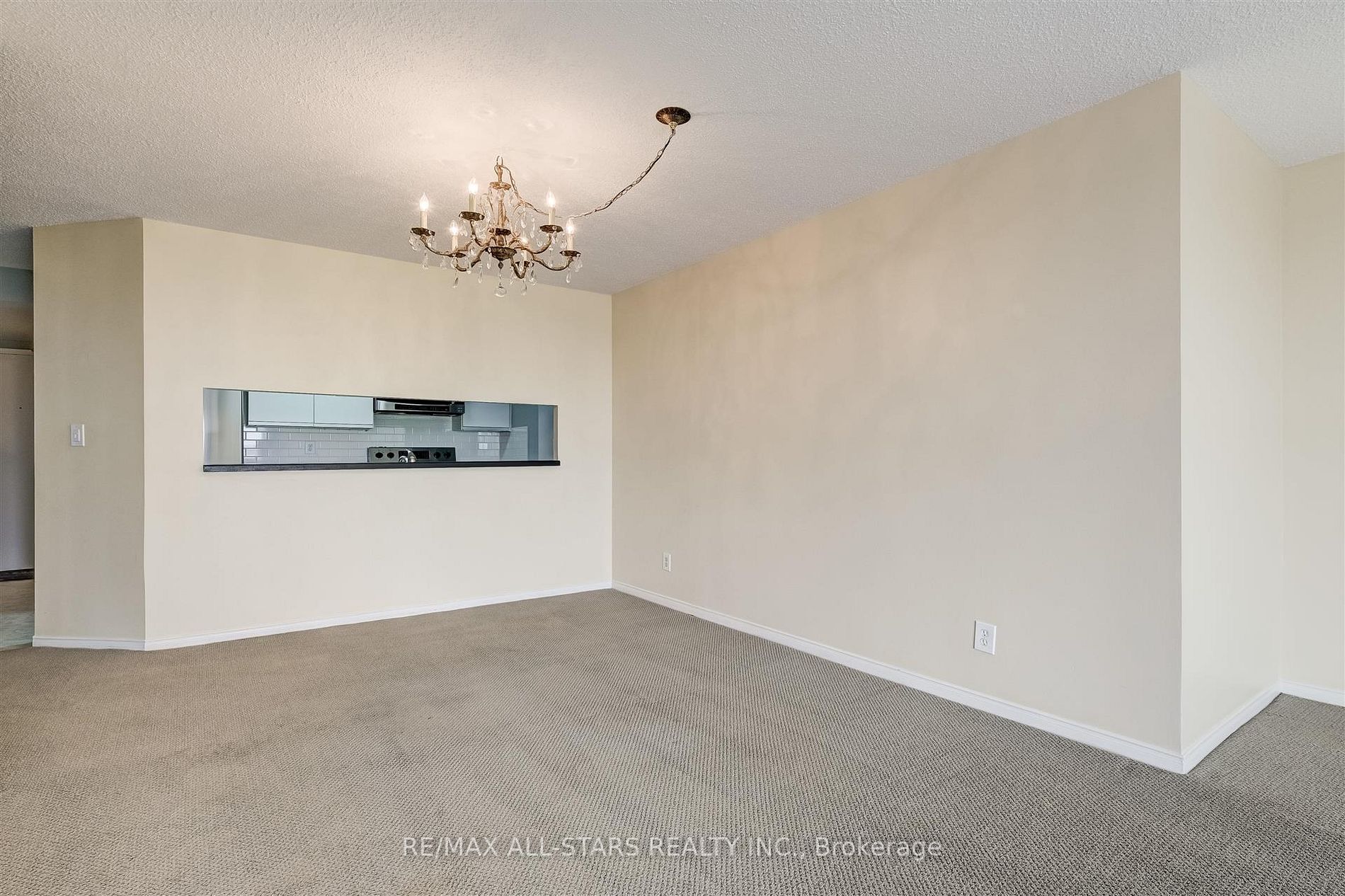 90 Dale Avenue #502