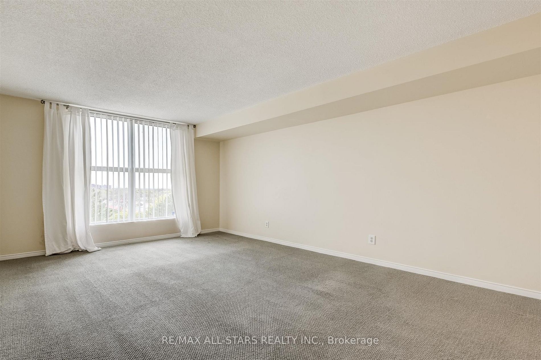 90 Dale Avenue #502