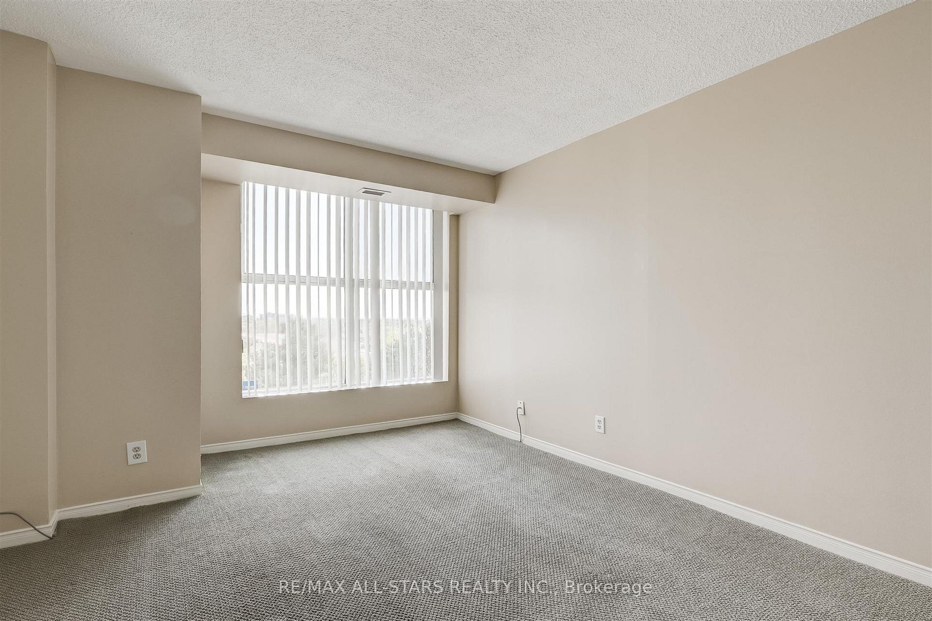 90 Dale Avenue #502