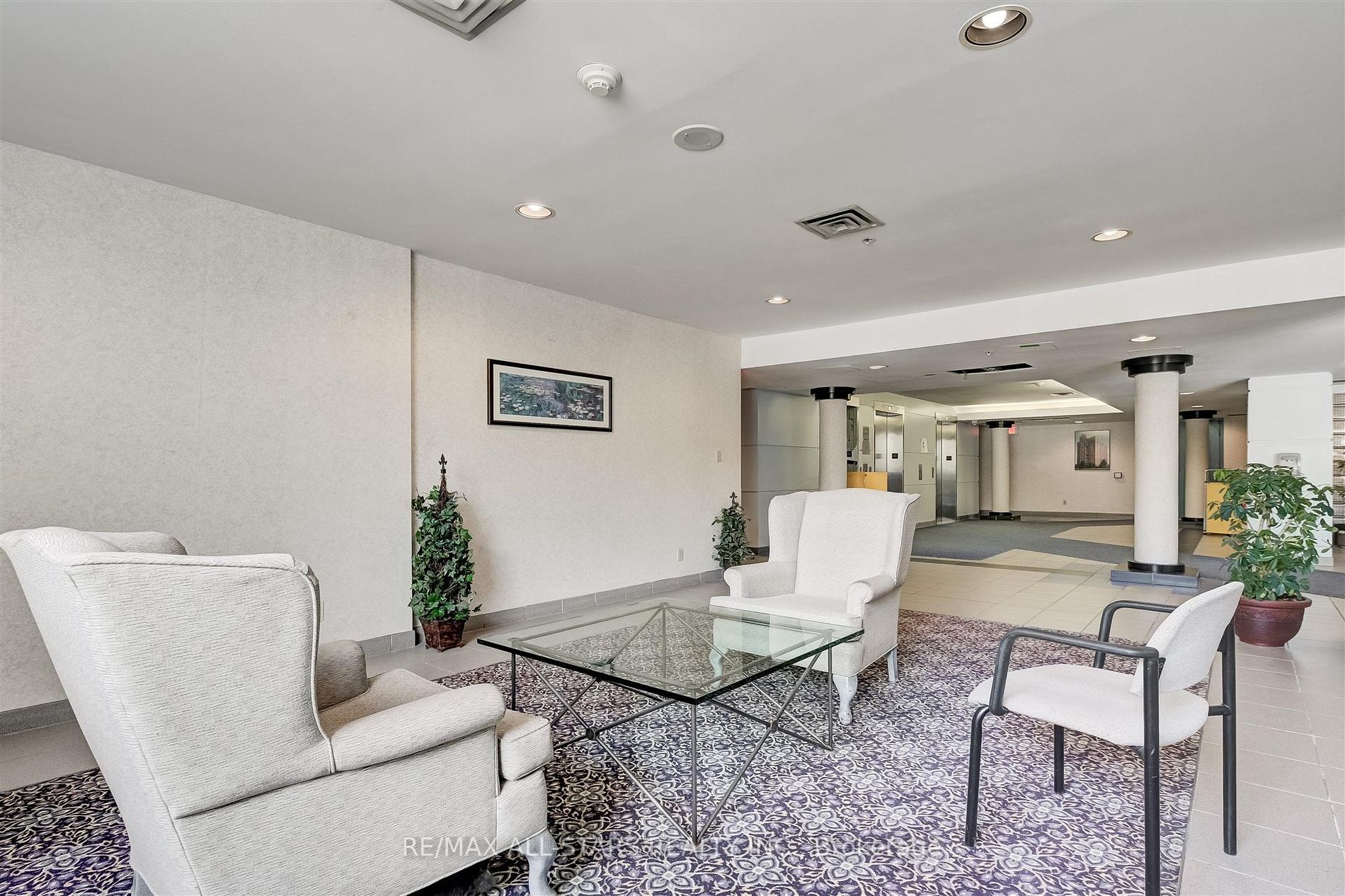 90 Dale Avenue #502
