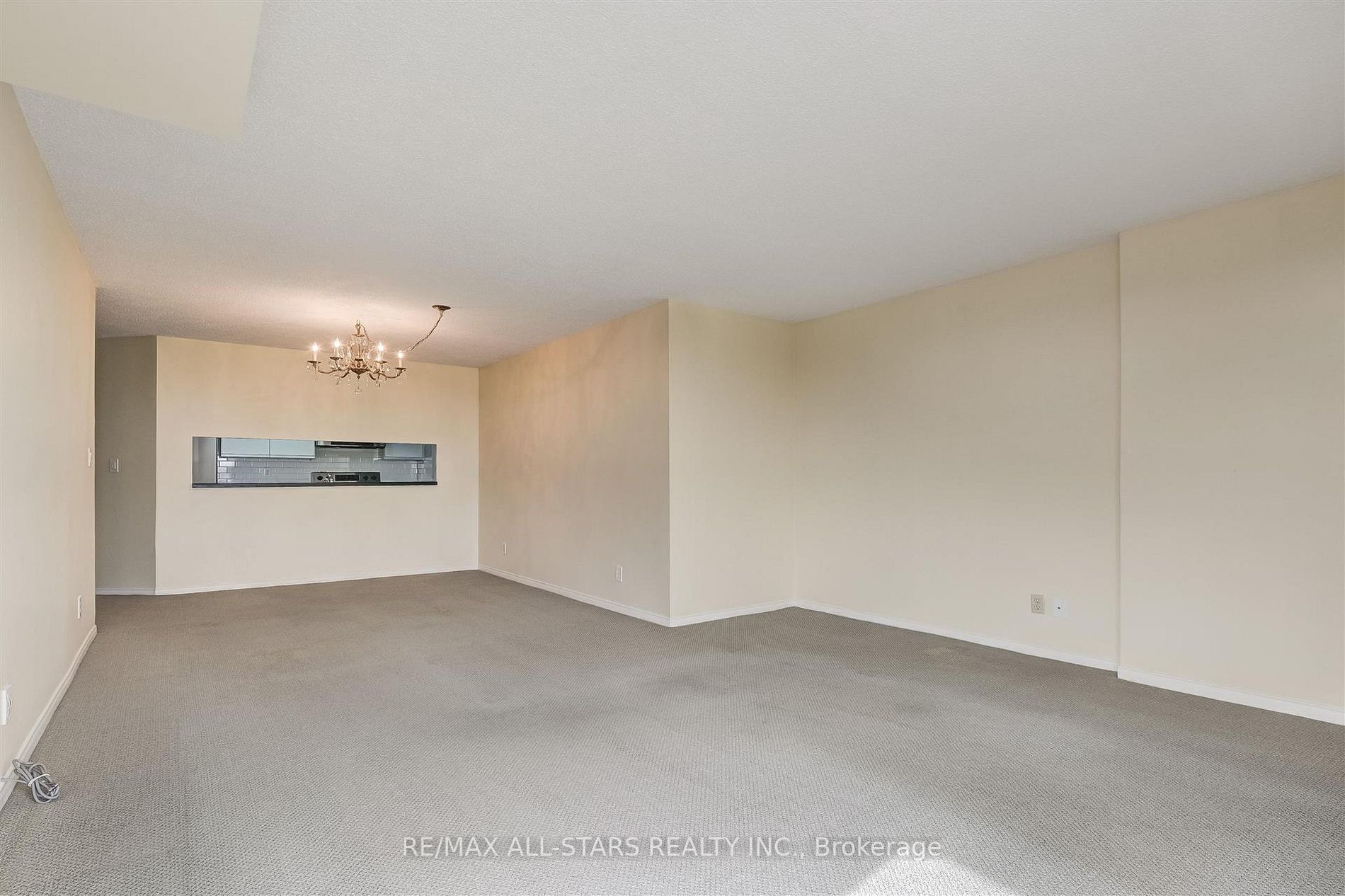 90 Dale Avenue #502