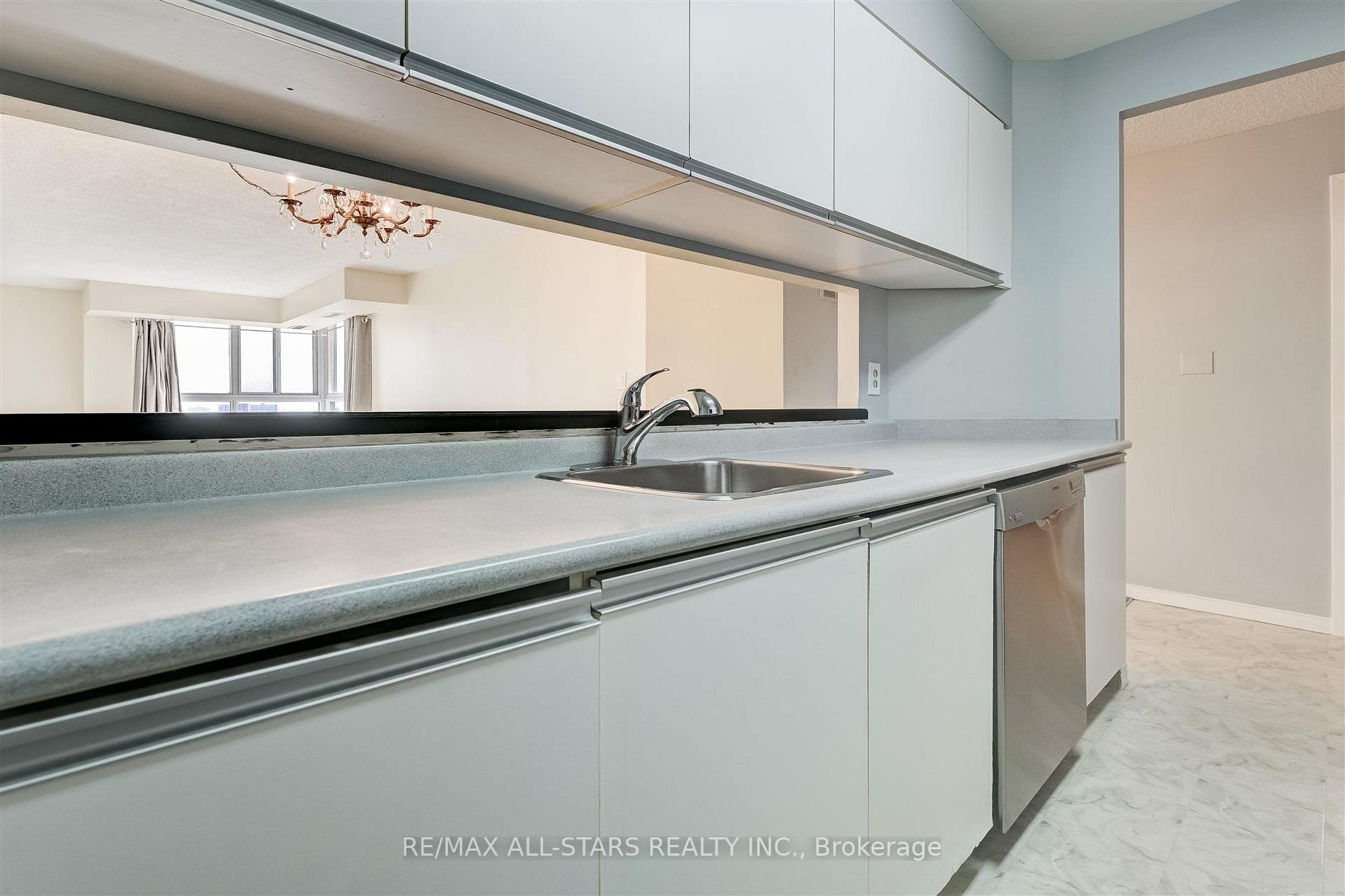 90 Dale Avenue #502
