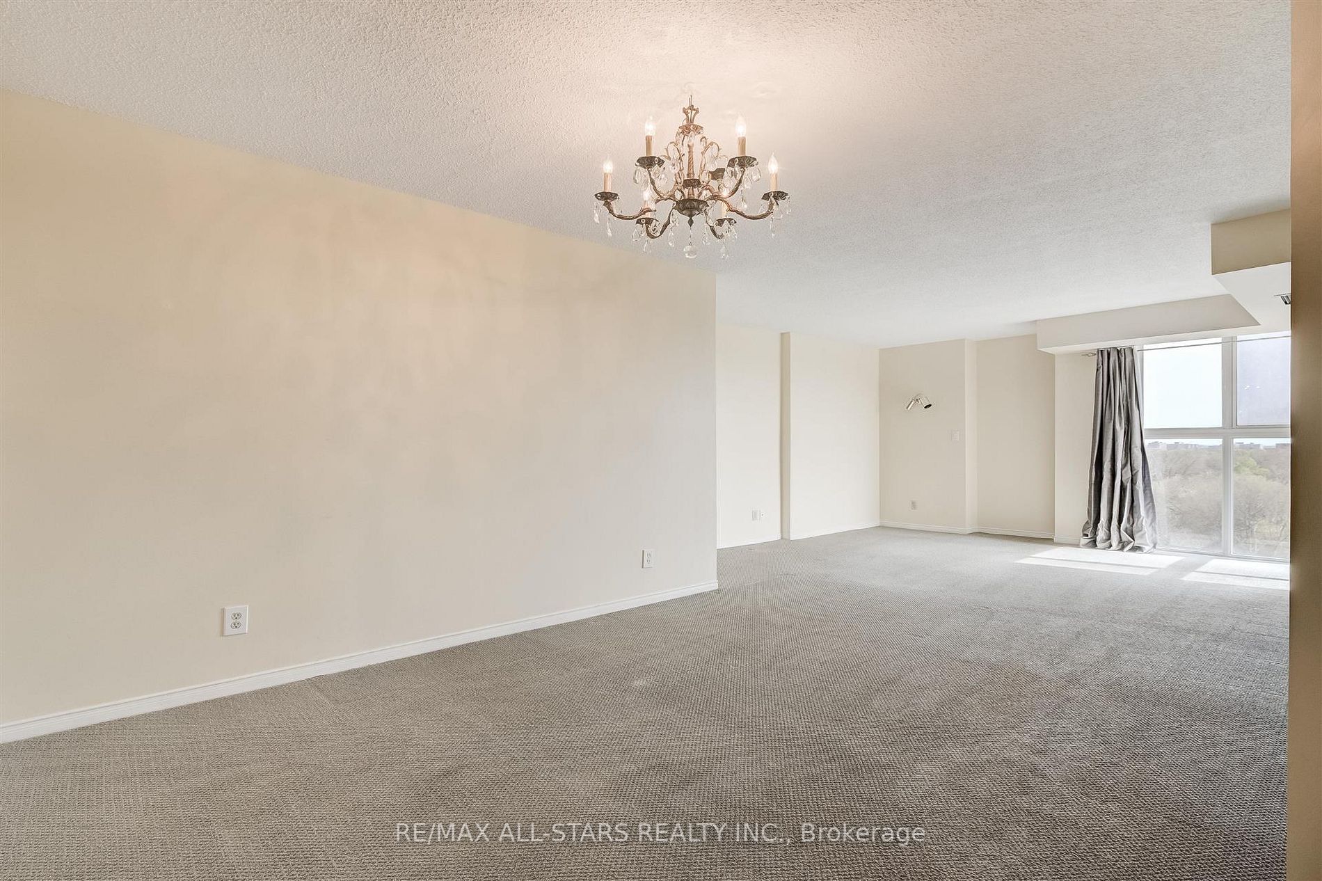 90 Dale Avenue #502