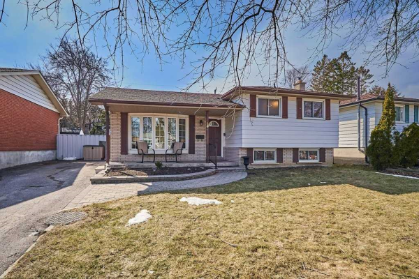 26 Taylor Rd, Ajax
