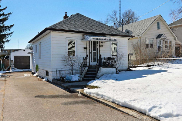 371 Adelaide Ave W, Oshawa