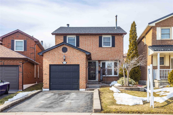522 Norfolk Sq, Pickering