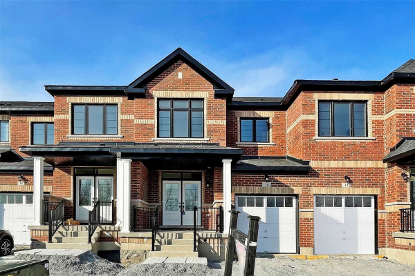 36 Littlewood Dr, Whitby