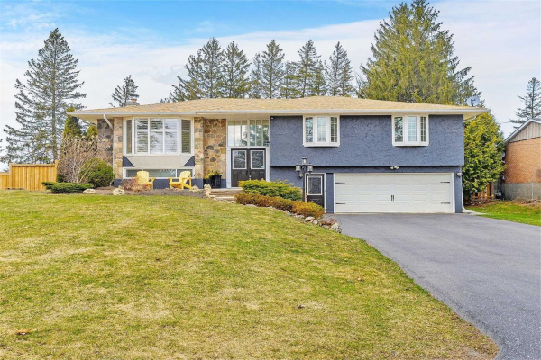 190 Columbus Rd W, Whitby