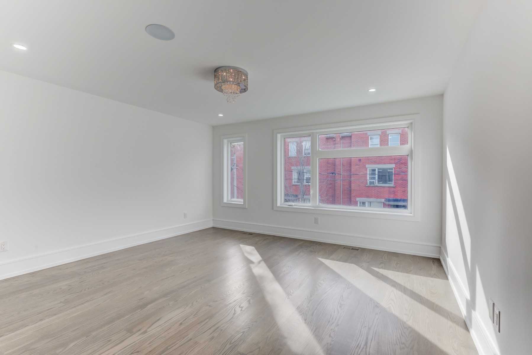 35 Hamilton St