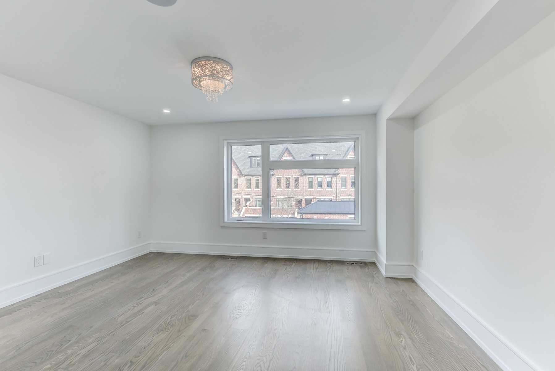 35 Hamilton St