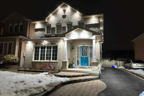 181 Civic Centre Dr, Whitby