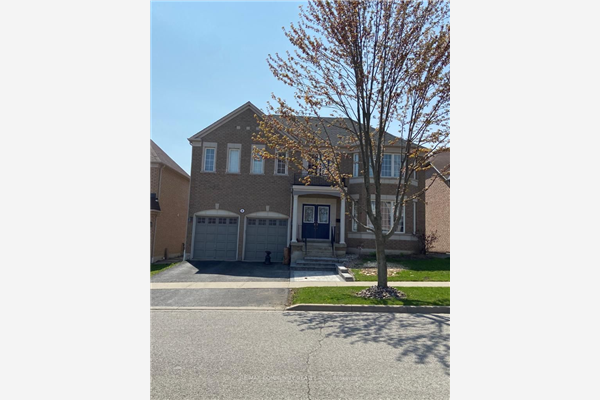4 Oshea Cres, Ajax