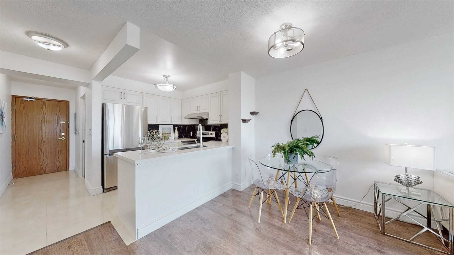 1 Lee  Centre Drive, #503