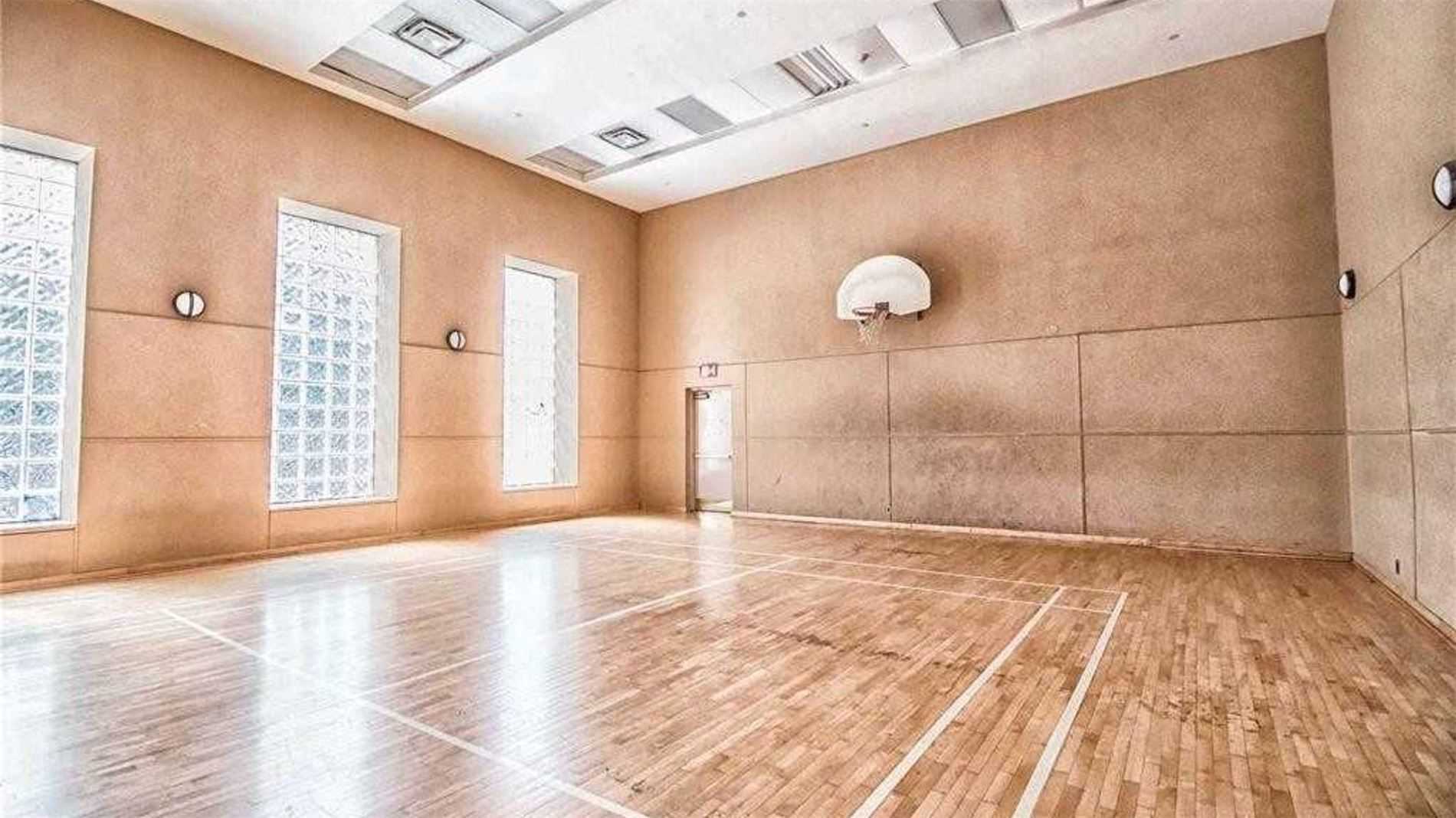 1 Lee  Centre Drive, #503
