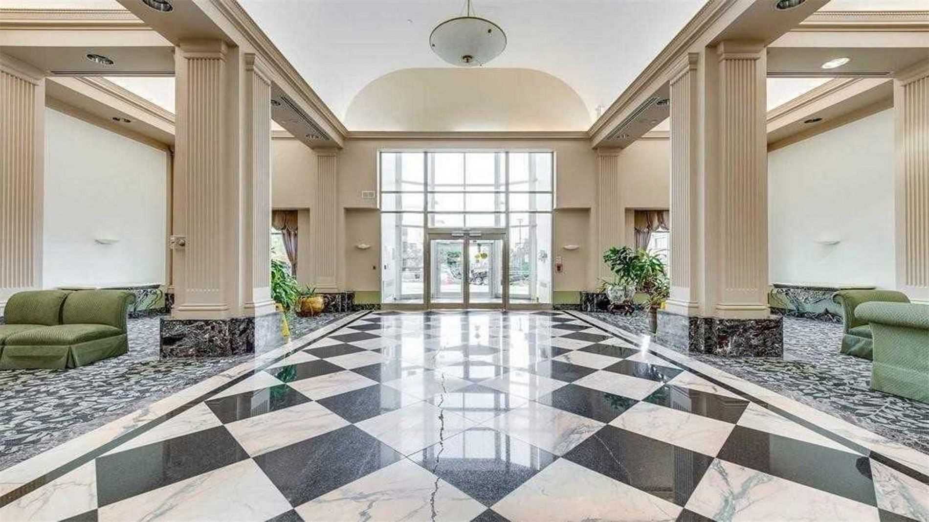 1 Lee  Centre Drive, #503