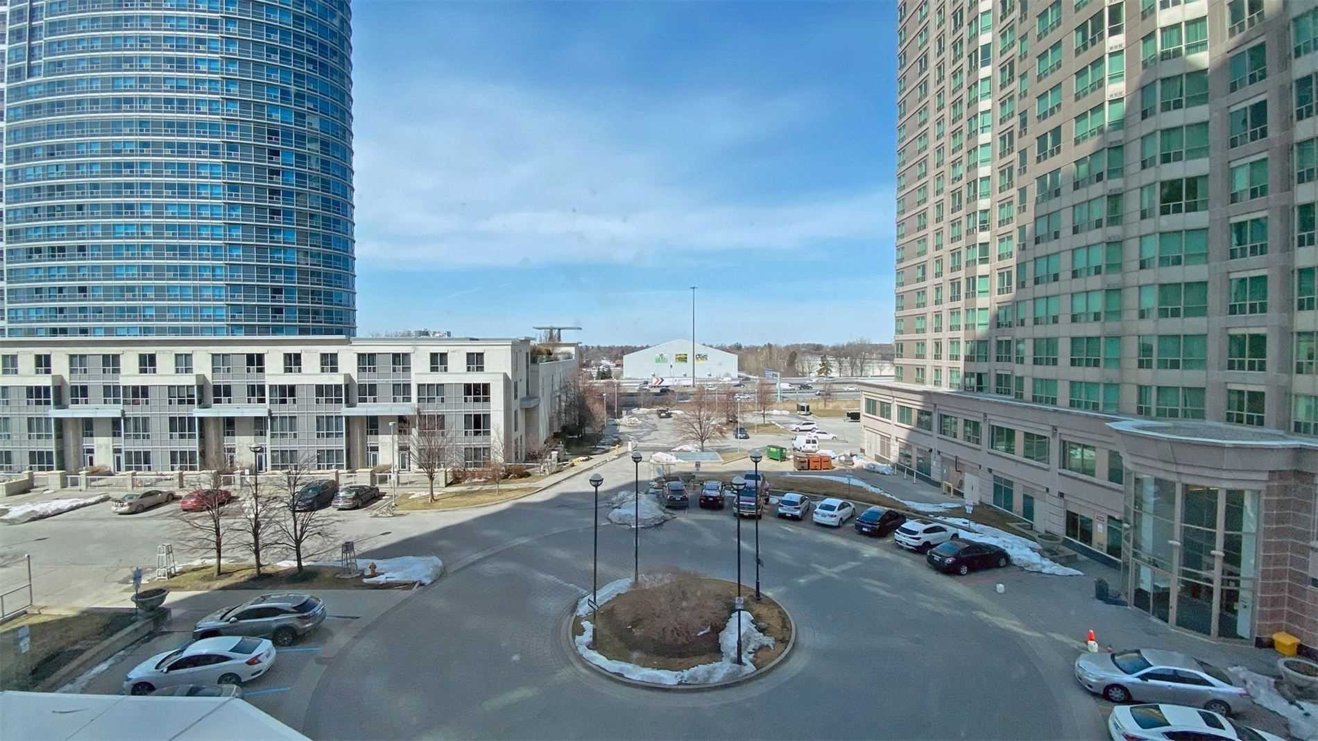 1 Lee  Centre Drive, #503