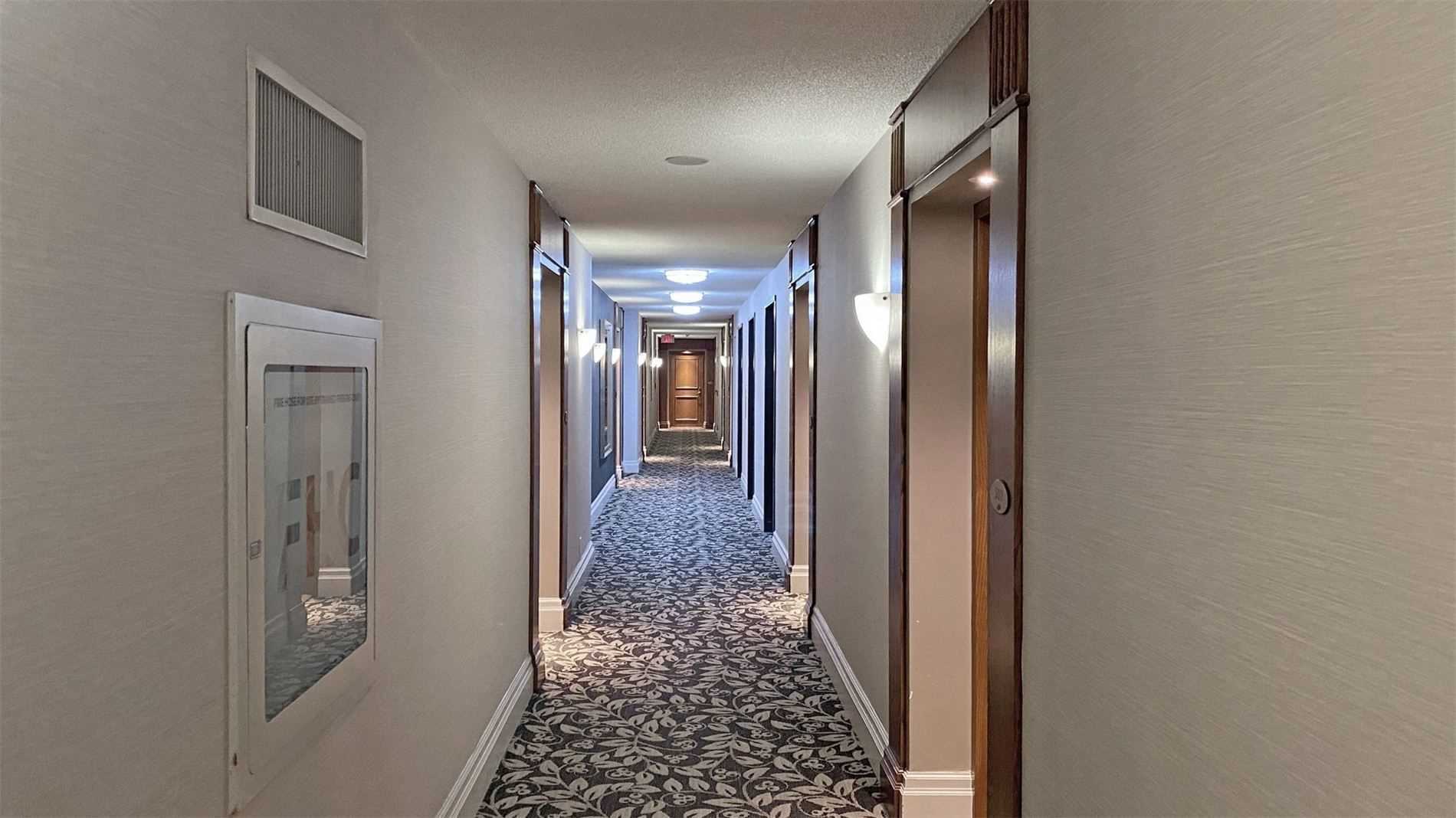 1 Lee  Centre Drive, #503