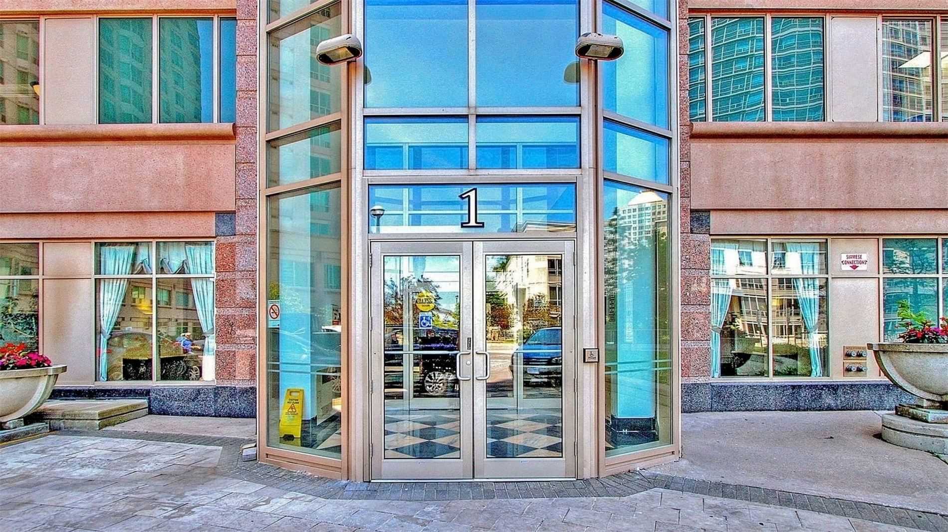 1 Lee  Centre Drive, #503