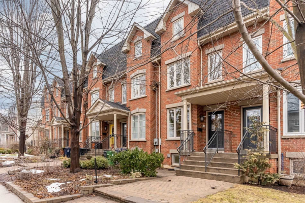 5B Mcgee St, Toronto