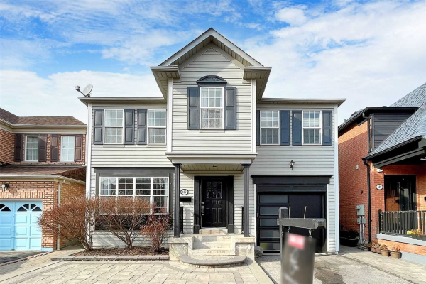 127 Mcsweeney Cres, Ajax