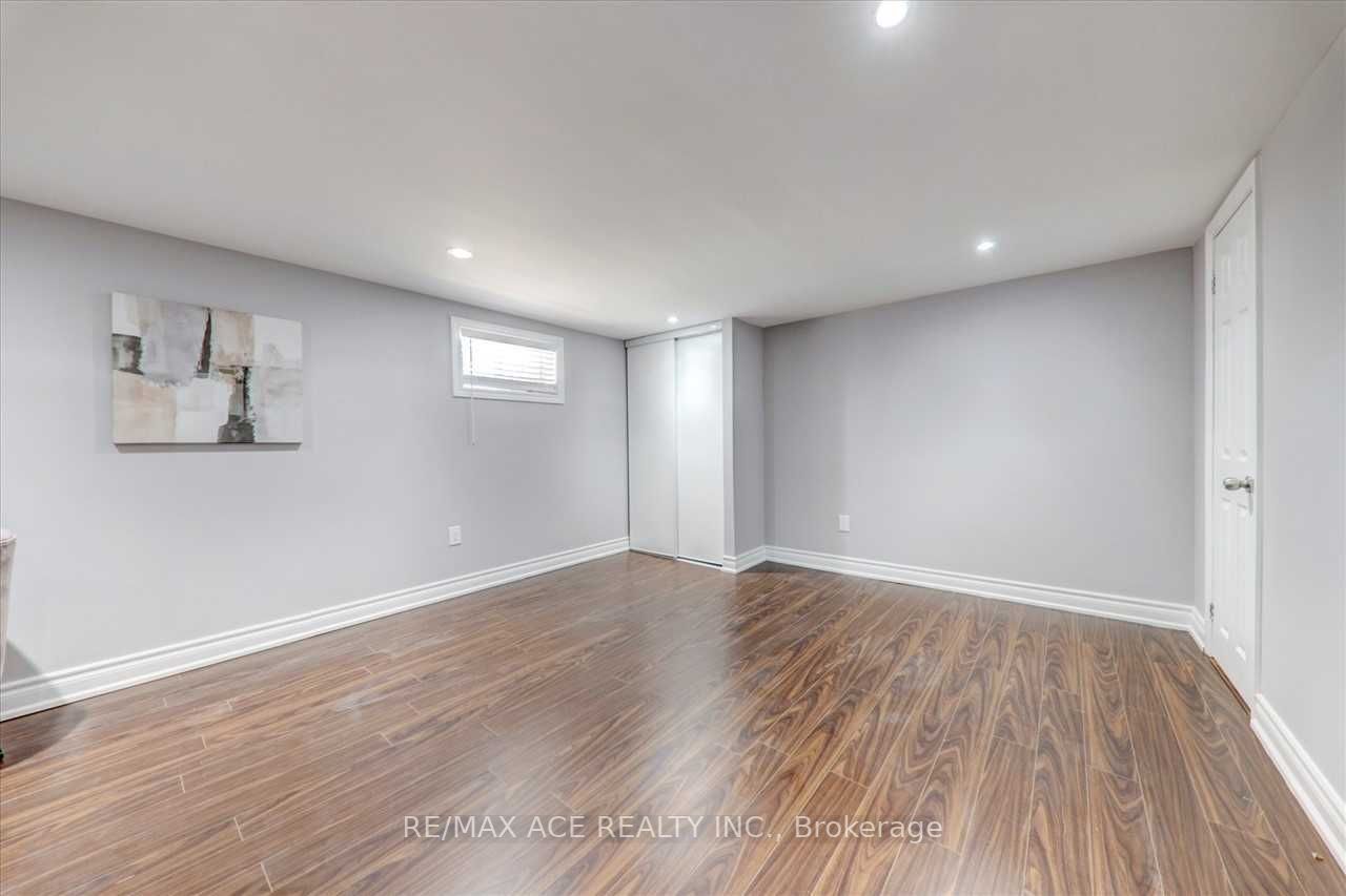31 Benlight Crescent