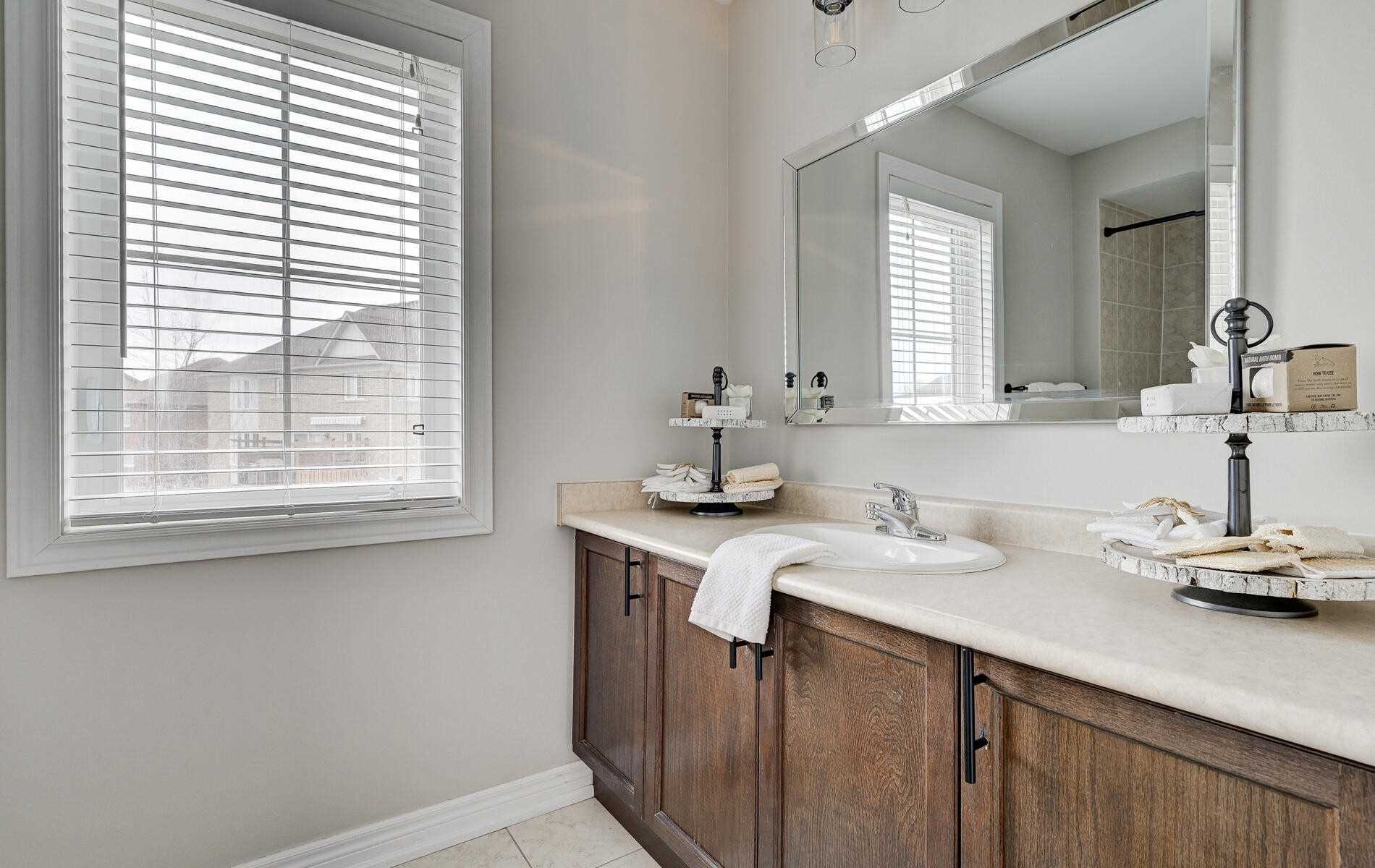 2243 Hackett Pl, Oshawa
