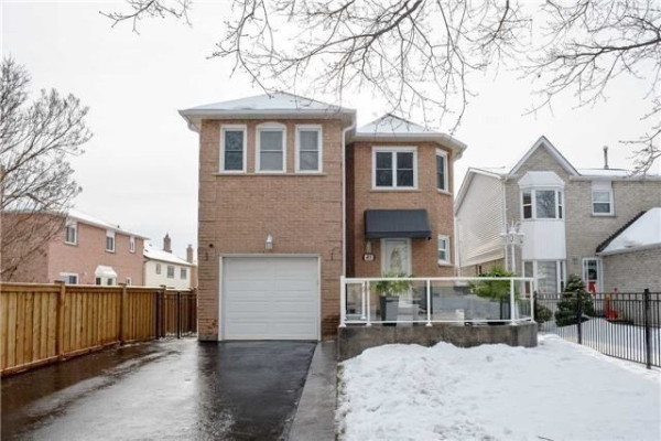 41 Fieldview Cres, Whitby