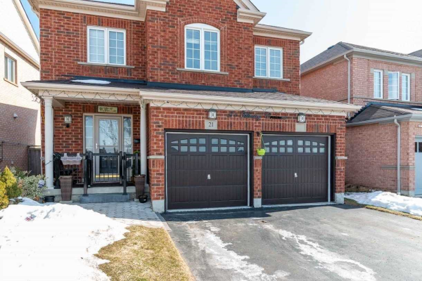 21 Hinsley Cres, Ajax