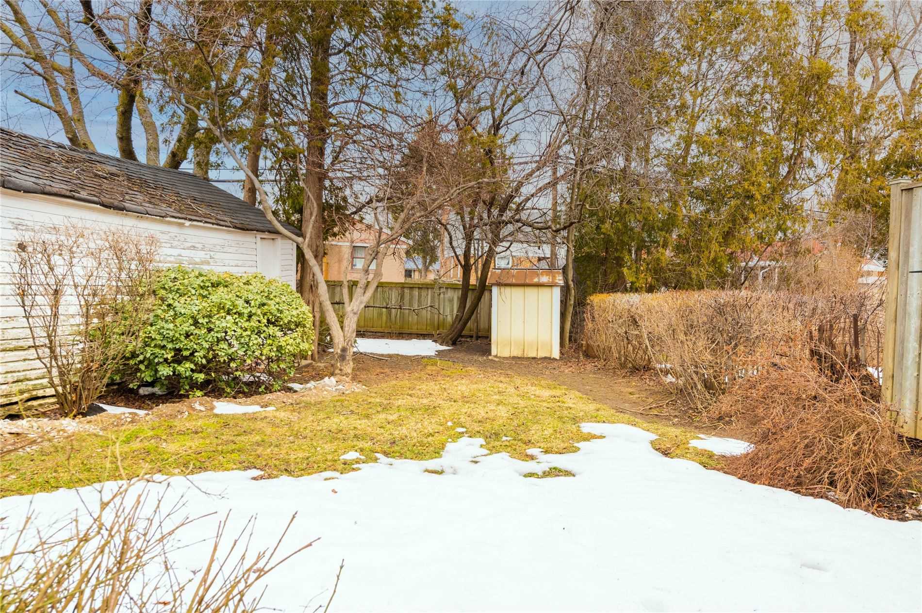 6 Larkhall Avenue
