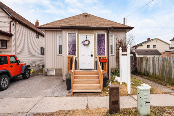 207 Quebec St, Oshawa