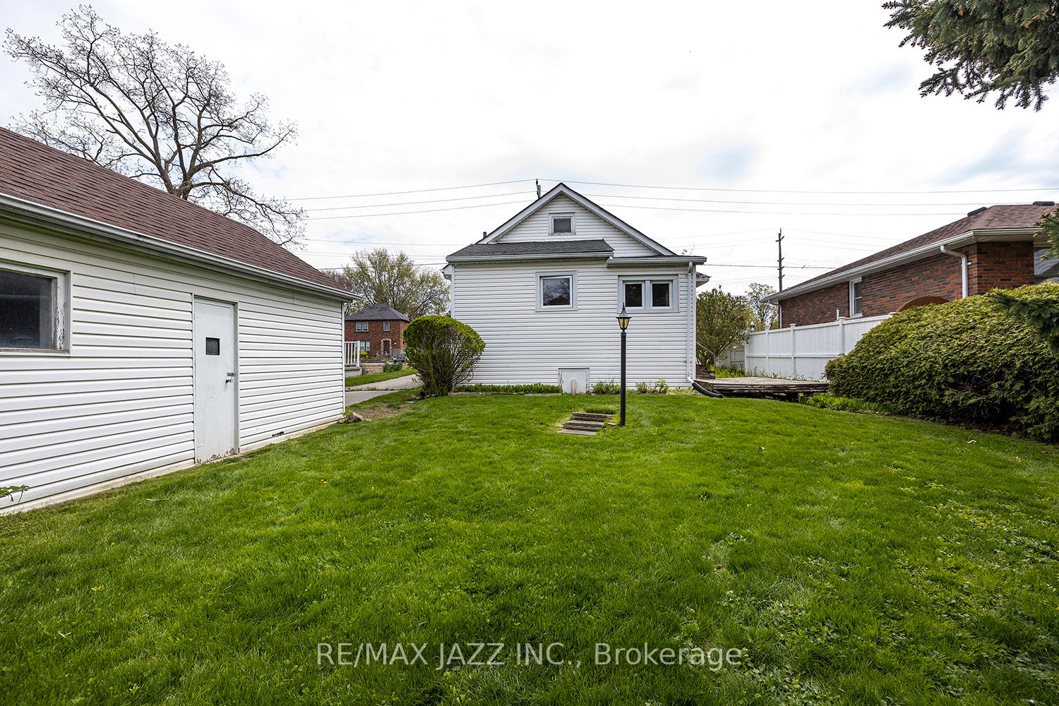 152 Harmony Rd N