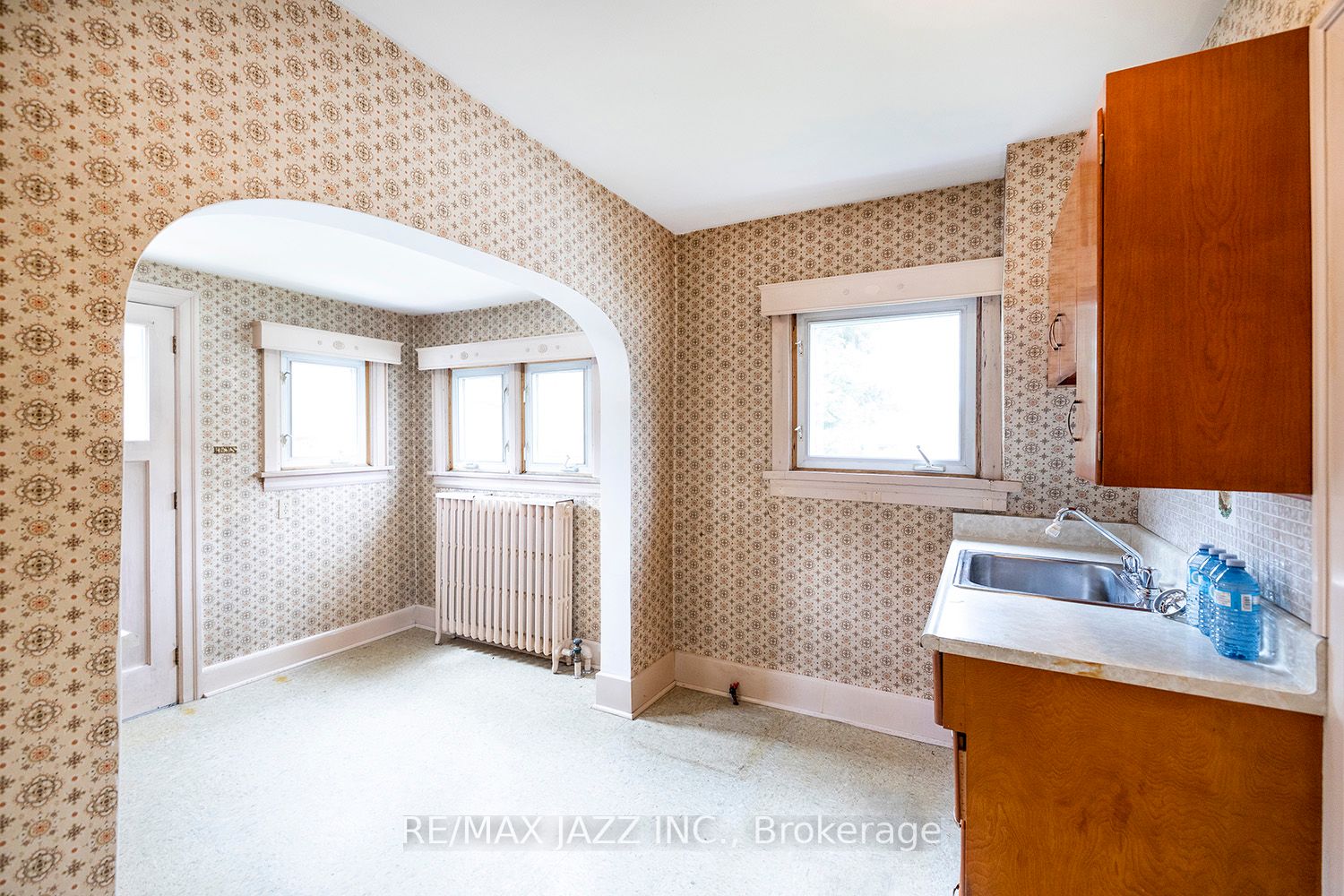 152 Harmony Rd N