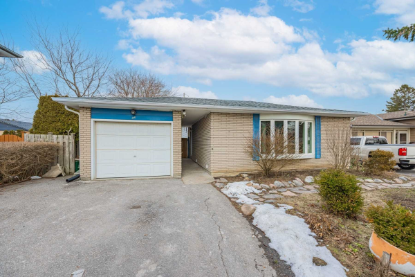 36 Odell Crt, Ajax