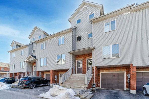 1865 Kingston Rd, Pickering