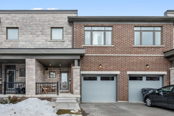 99 Longshore Way, Whitby