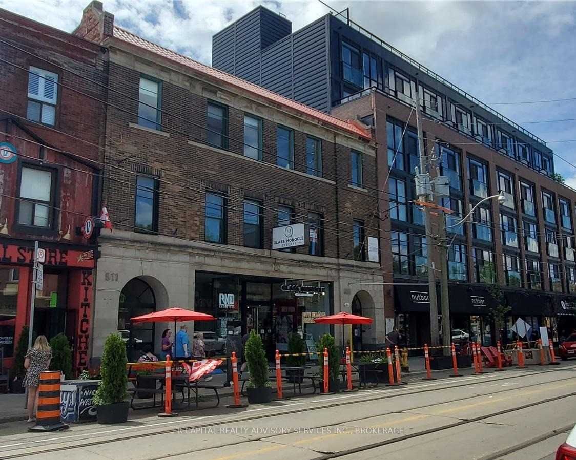 909 Queen St E, #200