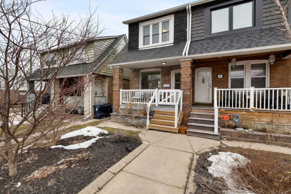 43 Barrington Ave, Toronto