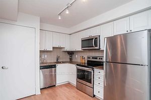 1255 Bayly St, #901