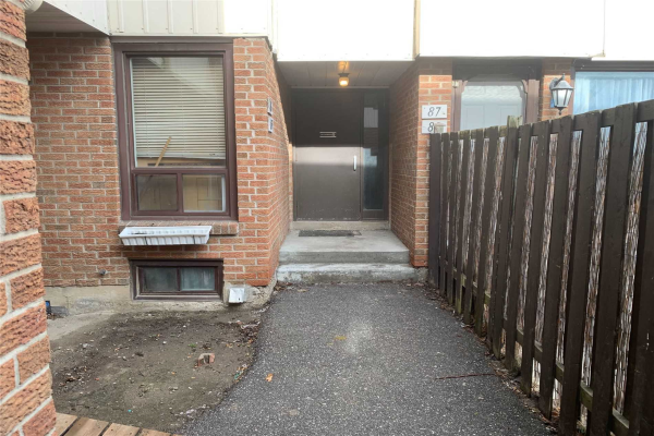 1100 Oxford St, Oshawa
