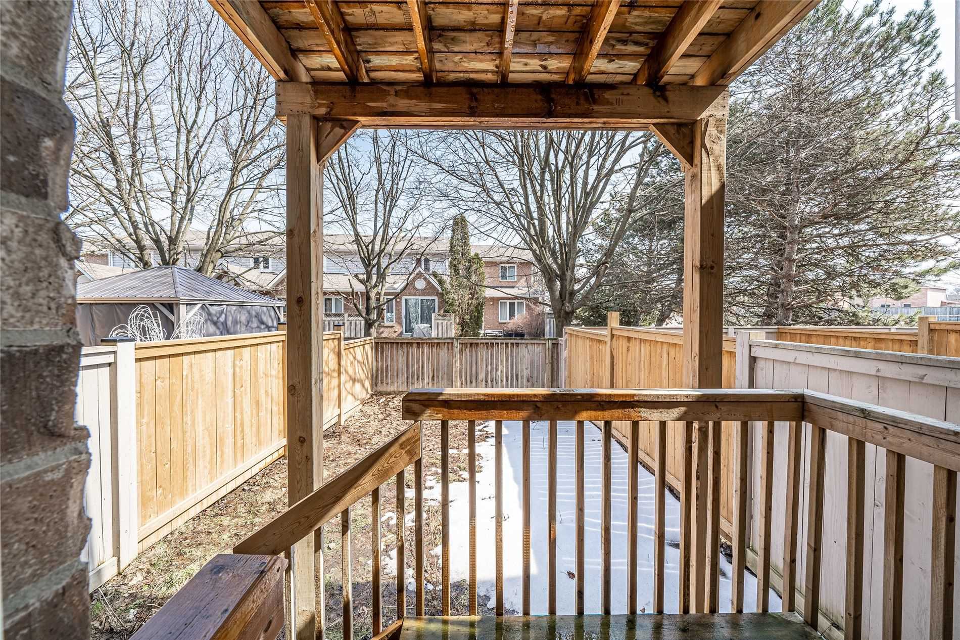 210 London Lane