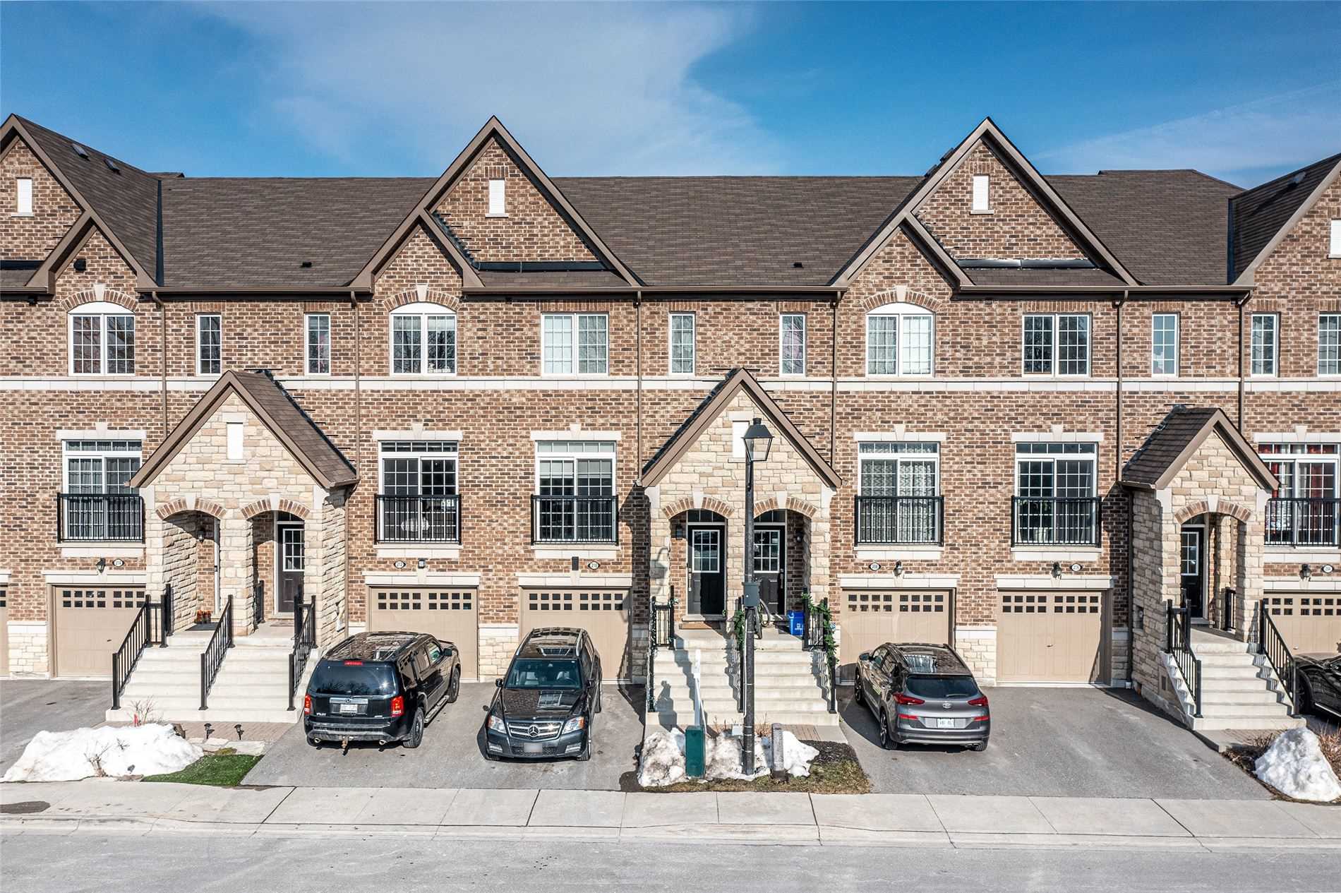 210 London Lane