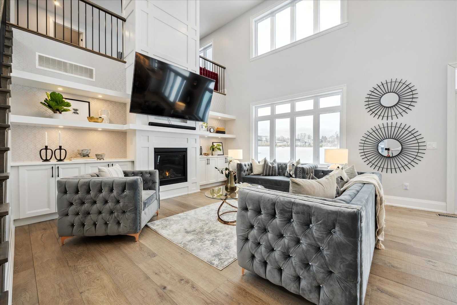 46 Charles Tilley Cres